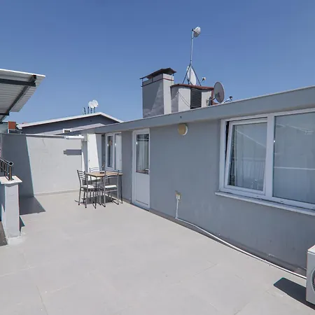 Ξενοδοχείο με διαμερίσματα Paradise *